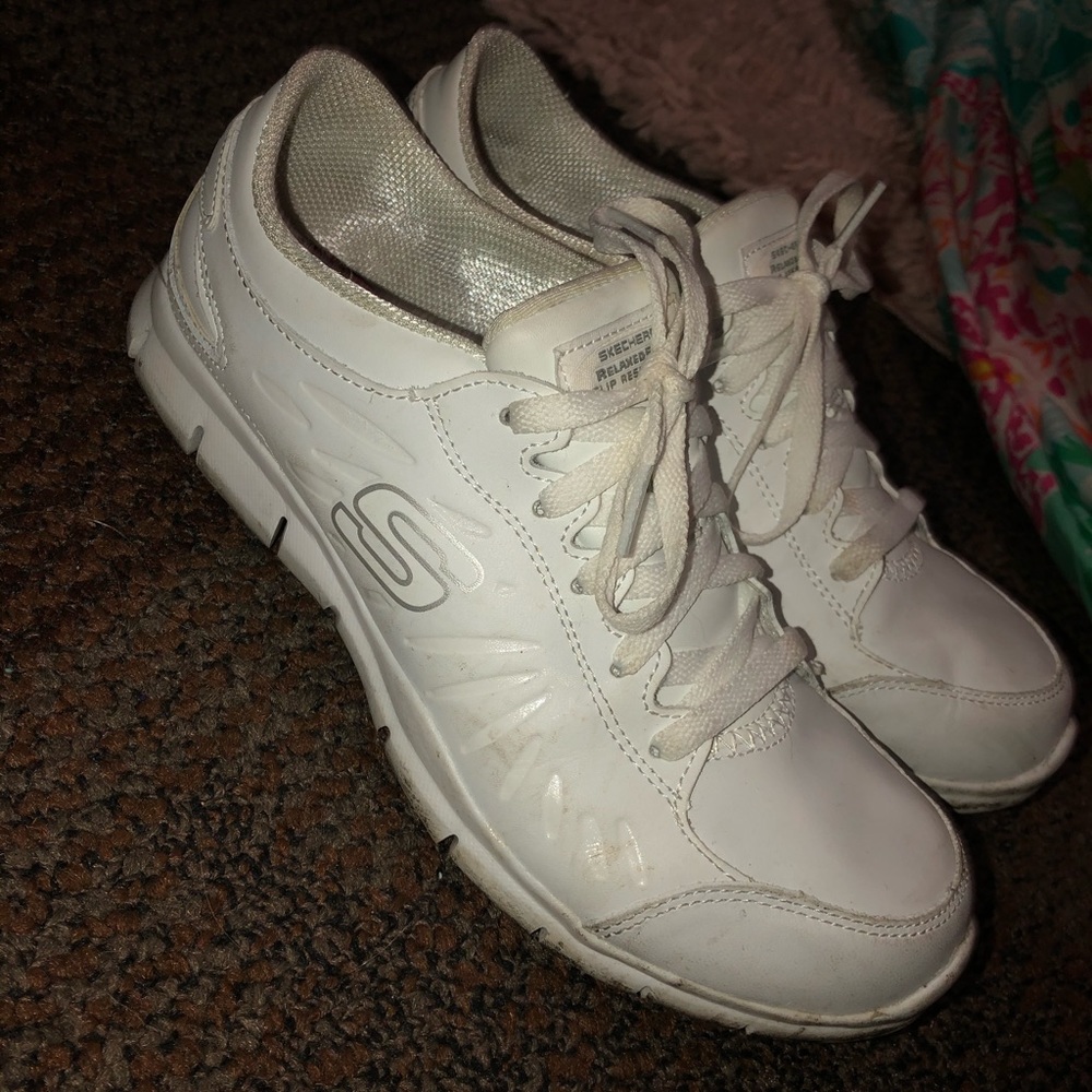 Skechers nonslip white shoes
